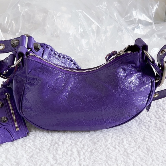 Authentic Balenciaga Women's Le Cagole XS Leather Shoulder Bag in Purple - Picture 3 of 16
